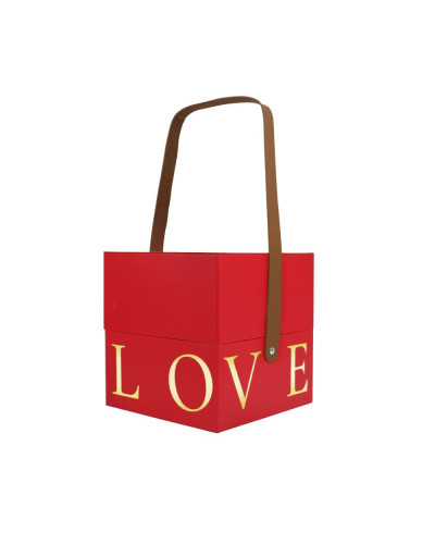 Подарункова коробка з ручкою LOVE червона, S - 16,5х16,5х17 см - Фото №1