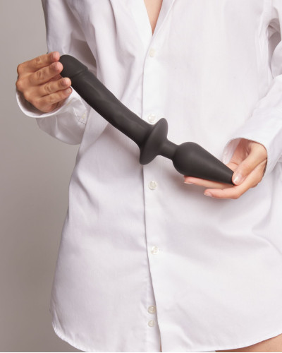 Анальная пробка с дилдо 2в1 Strap-On-Me SWITCH PLUG-IN REALISTIC DILDO Black XXL, диаметр 5,2/3,9 см - Фото №6