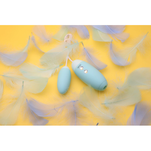 Вакуумный стимулятор с виброяйцом 2-в-1 KISTOY Miss VV Cyan