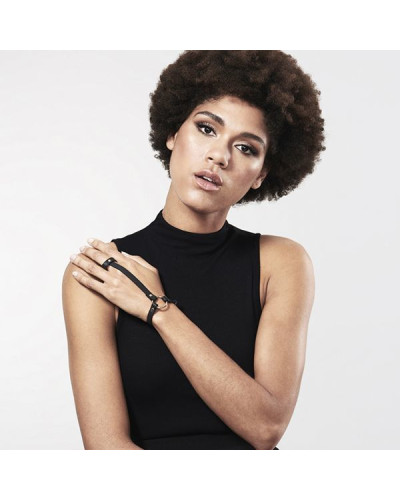 Пара браслетів на зап'ясті і палець Bijoux Indiscrets MAZE Hand Bracelet Harness Black, екошкіра - Фото №7